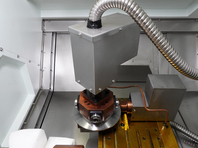 HTC500 SLANT CAMA CNC TORNO